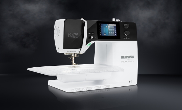 BERNINA 435 Black Edition